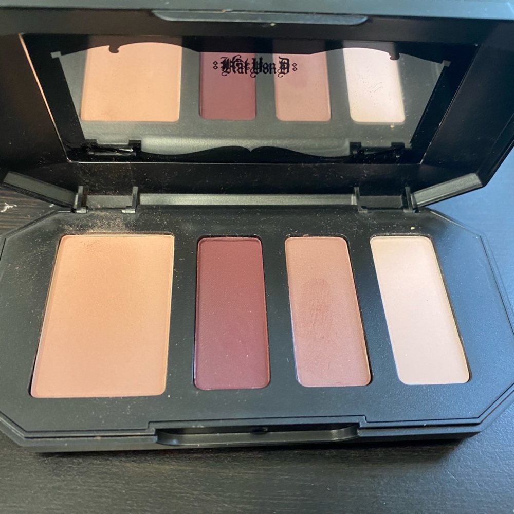 Kat Von D Shade and Light Eyeshadow Contour Quad Palette in Plum + freebie